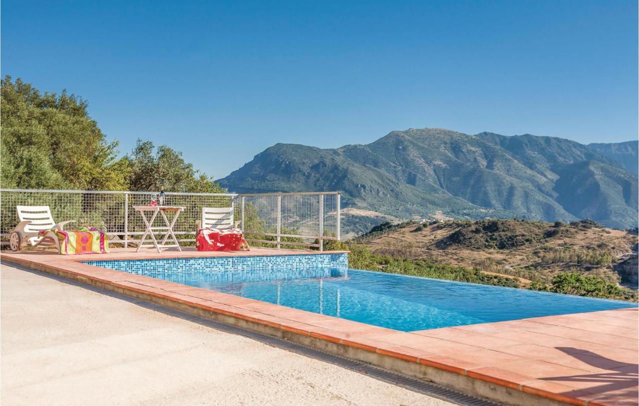 Awesome Home In Cadiz With Swimming Pool 엘 가스토르 외부 사진
