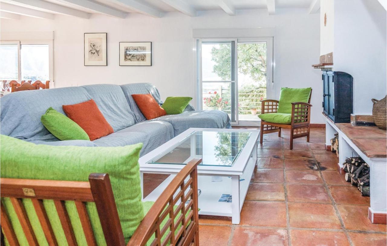 Awesome Home In Cadiz With Swimming Pool 엘 가스토르 외부 사진