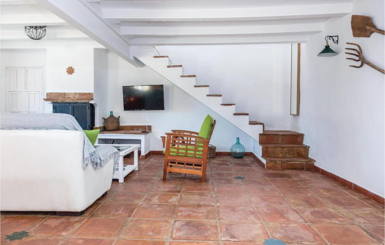 Awesome Home In Cadiz With Swimming Pool 엘 가스토르 외부 사진