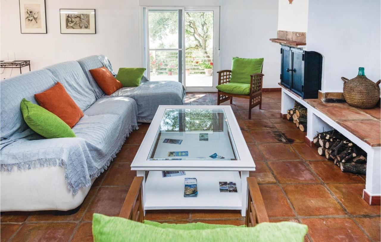 Awesome Home In Cadiz With Swimming Pool 엘 가스토르 외부 사진